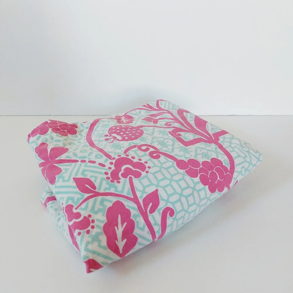 Floral Trellis Pottery Barn Kids Fitted‎ Crib Sheet Pink & Blue